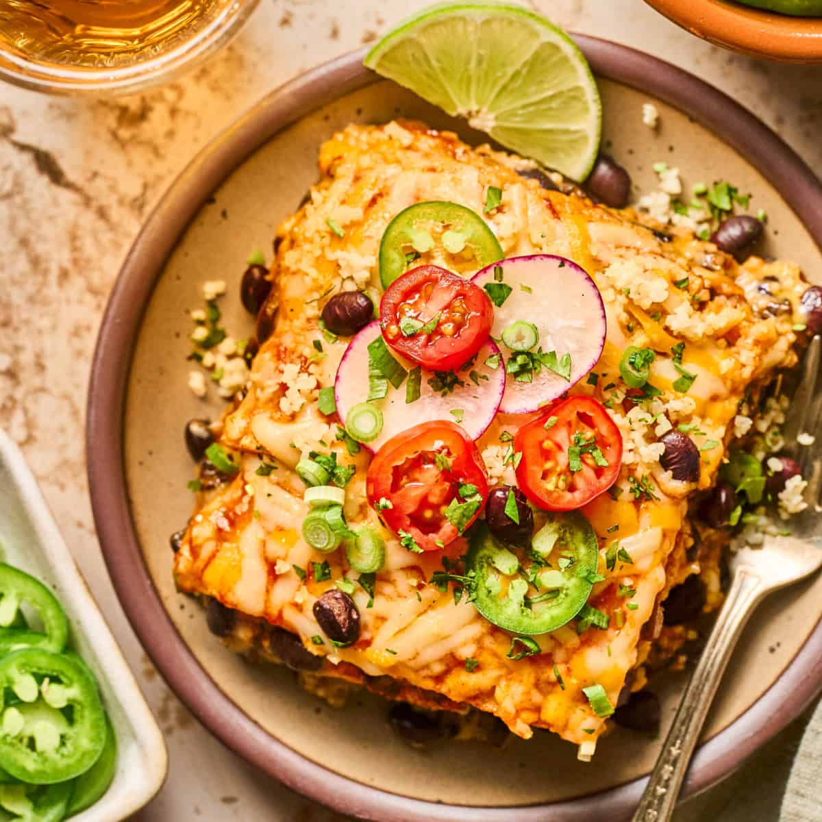 Hearty Vegan Enchilada Casserole: Easy Flavor & Customization